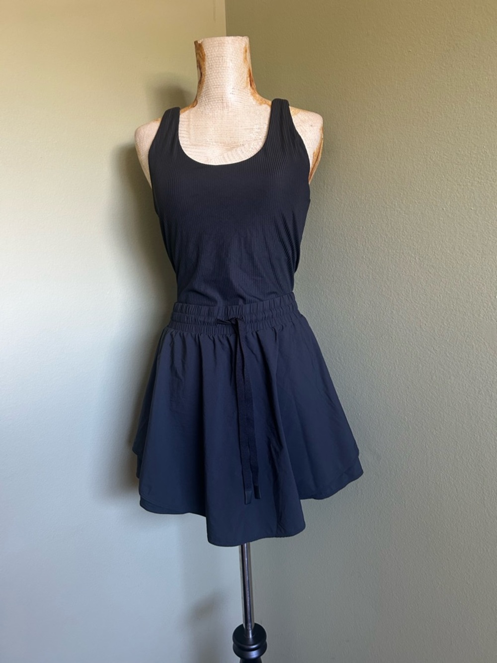 Joy Lab Black Sleeveless Tank Active Tennis drawstring Dress w/attached shorts